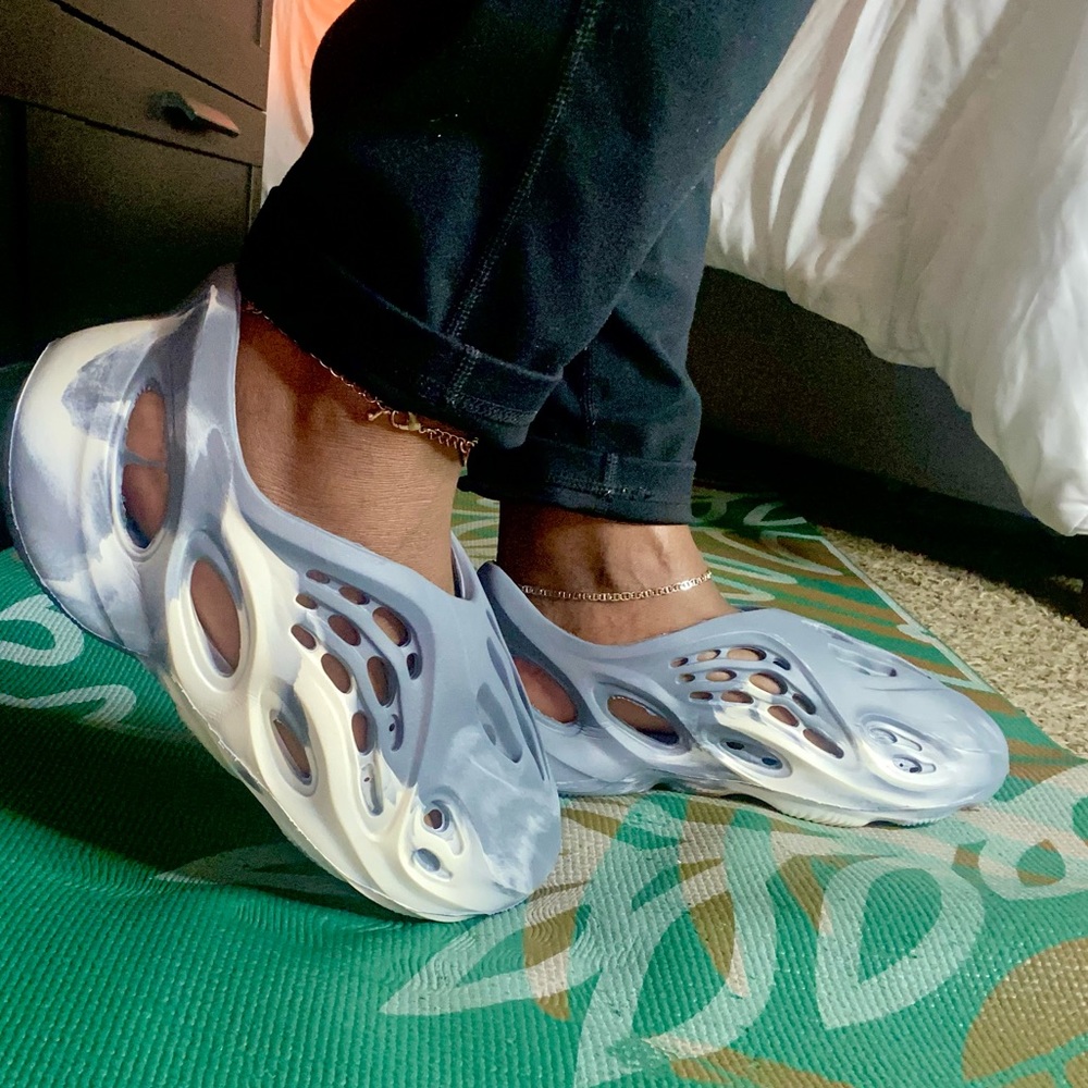 Marble Print Foam Rubber Kicks